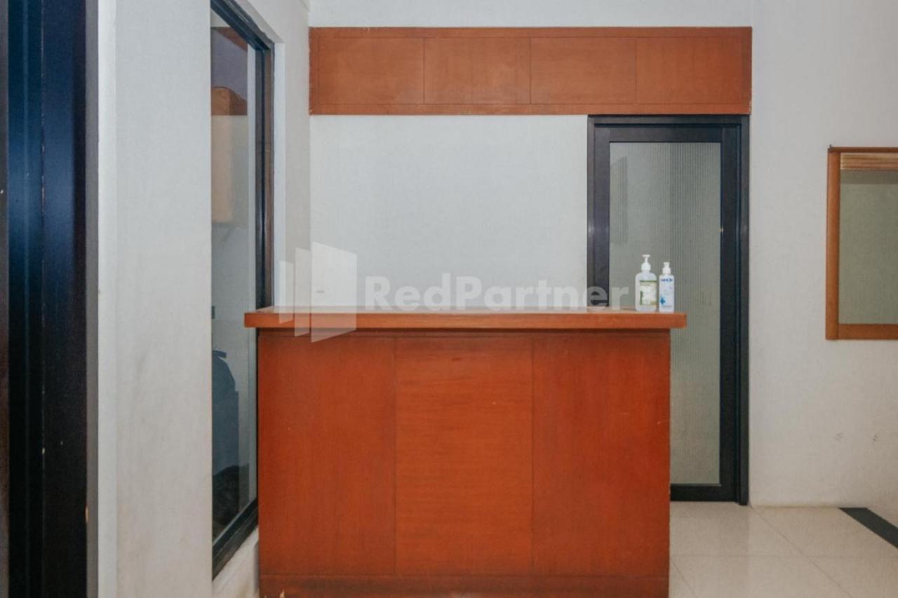 Hotel De Lugano Scbd Syariah Mitra Reddoorz Giacarta Esterno foto