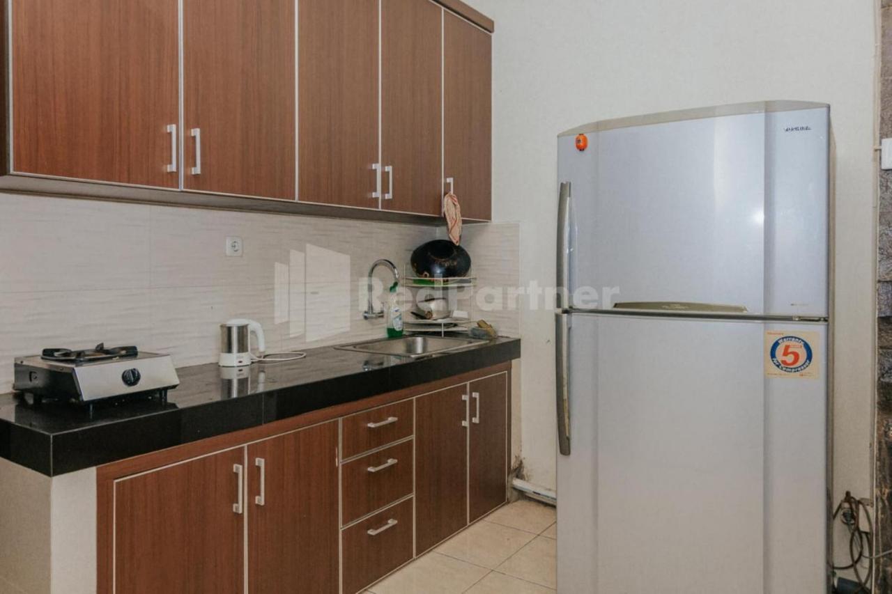 Hotel De Lugano Scbd Syariah Mitra Reddoorz Giacarta Esterno foto