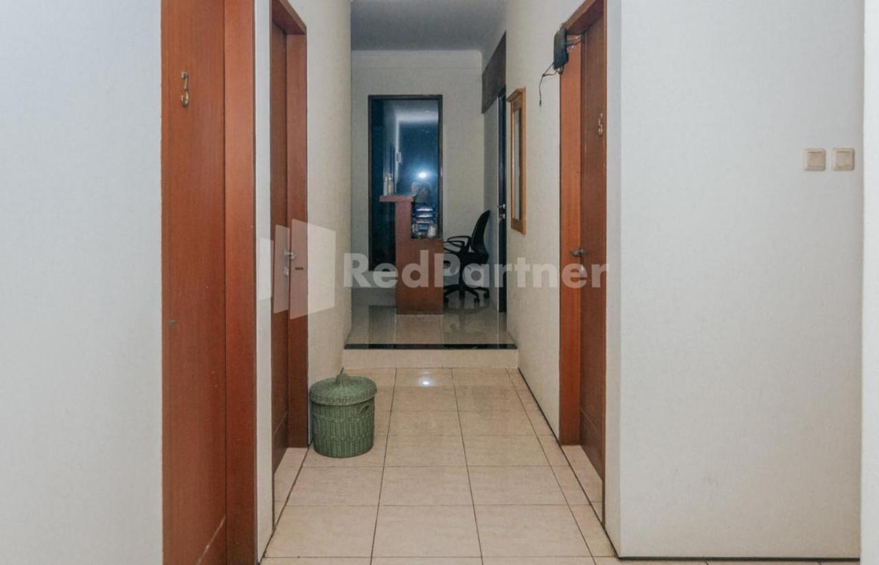 Hotel De Lugano Scbd Syariah Mitra Reddoorz Giacarta Esterno foto