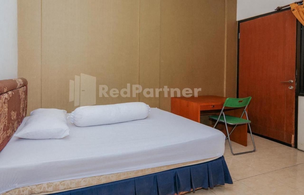 Hotel De Lugano Scbd Syariah Mitra Reddoorz Giacarta Esterno foto